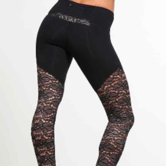 Vimmia // Lace Yoga Pant Leggings - Picture 2 of 8